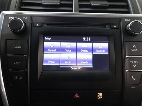 Used 2015 Toyota Camry SE image 40