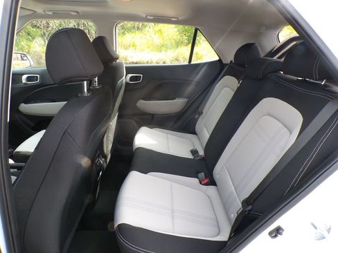 New 2026 Hyundai Venue SEL FWD image 15