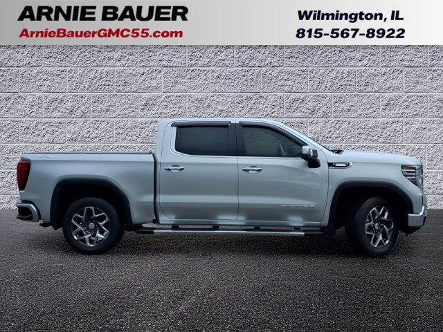 Used 2022 GMC Sierra 1500 SLT w/ SLT Premium Plus Package AWD/4WD image 4