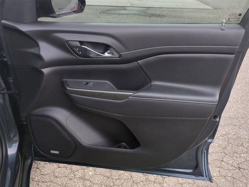 Certified 2019 GMC Acadia SLT image 29