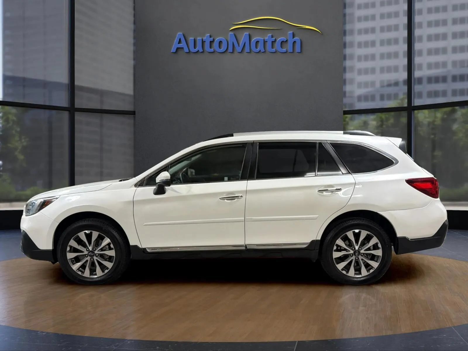 Used 2018 Subaru Outback 3.6R Touring w/ Popular Package #3 AWD/4WD image 6