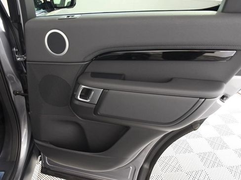 Certified 2025 Land Rover Discovery S AWD/4WD image 21