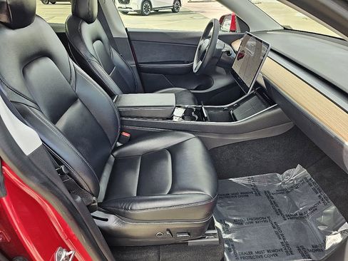 Used 2021 Tesla Model Y Long Range image 18