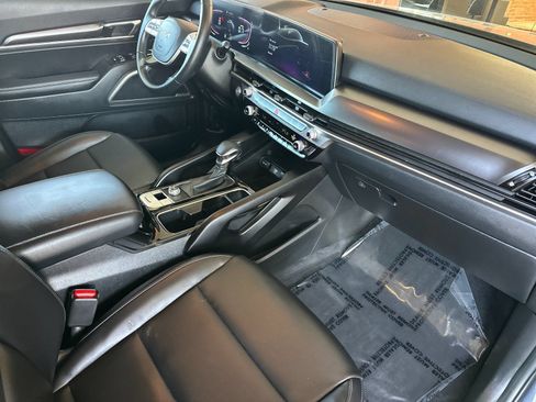 Certified 2025 Kia Telluride LX FWD image 22