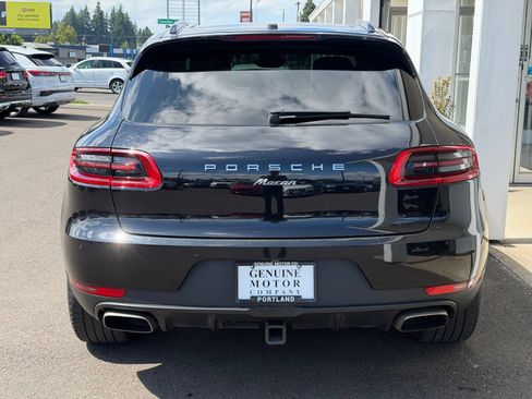 Used 2018 Porsche Macan AWD/4WD image 4