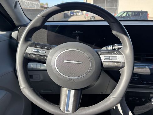 Used 2025 Hyundai Kona SEL image 31