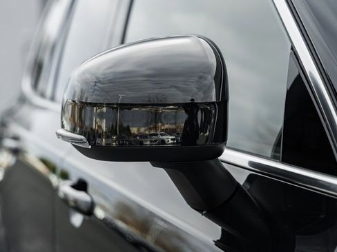 Certified 2025 Volvo XC90 T8 Core w/ Climate Package image 14