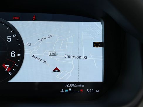 Used 2022 Land Rover Defender 110 SE image 21