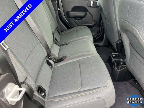 Certified 2024 Jeep Gladiator Sport AWD/4WD image 23
