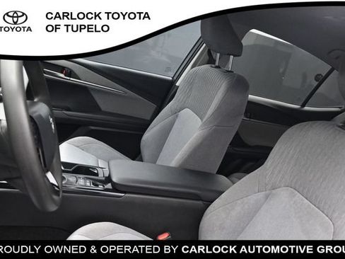 Used 2025 Toyota Camry LE FWD image 20