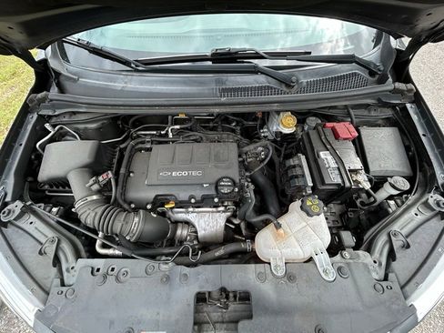 Used 2020 Chevrolet Sonic Premier image 11