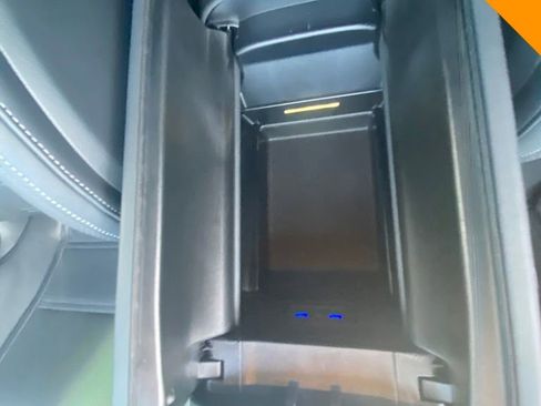 Used 2022 Mercedes-Benz SL 55 AMG 4MATIC w/ Driver Assistance Package image 56