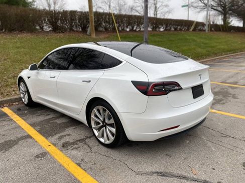 Used 2019 Tesla Model 3 image 4