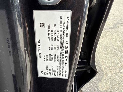 Used 2025 Tesla Model 3 Long Range AWD/4WD image 24