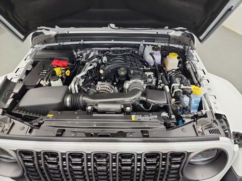 New 2025 Jeep Gladiator Sport image 36