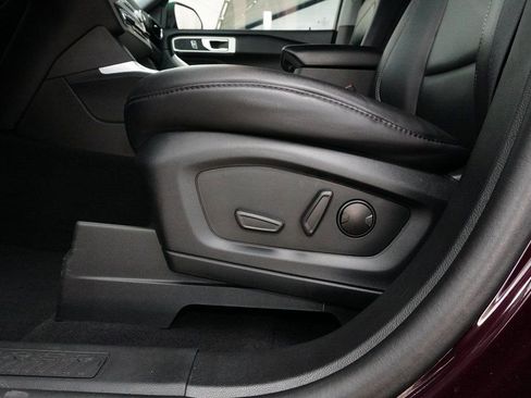 Used 2023 Ford Explorer XLT w/ Equipment Group 202A image 26