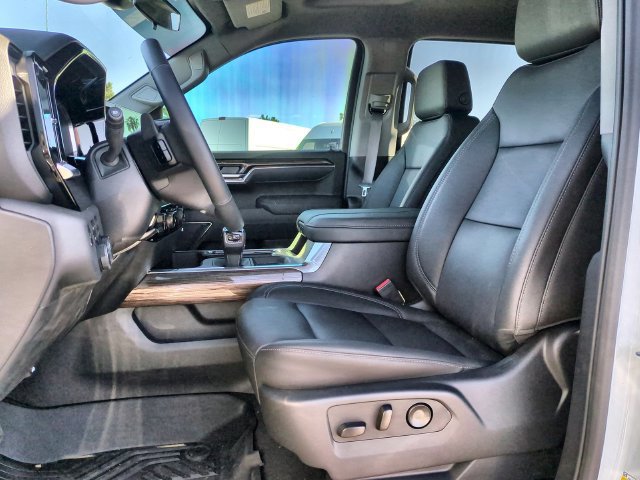 Used 2026 Chevrolet Silverado 1500 LT Trail Boss w/ LT Trail Boss Premium Package AWD/4WD image 22