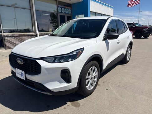 Used 2023 Ford Escape Active AWD/4WD image 1