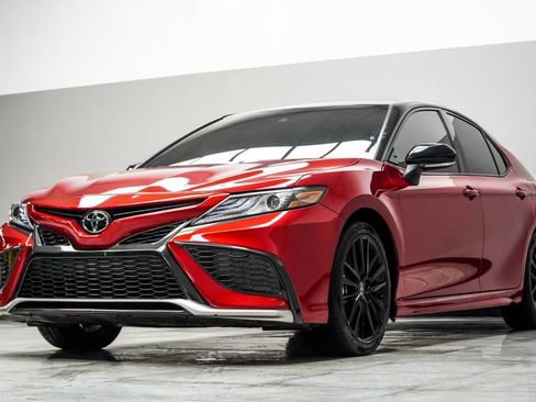 Used 2024 Toyota Camry XSE image 8