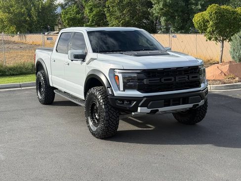 Used 2025 Ford F150 Raptor AWD/4WD image 2