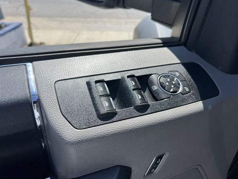 Used 2020 Ford F550 4x4 Crew Cab Super Duty image 19