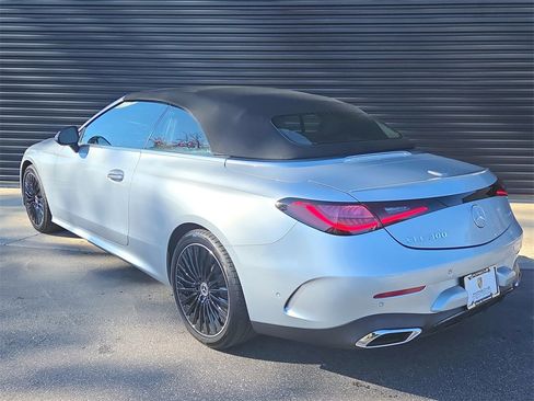 Used 2024 Mercedes-Benz CLE 300 4MATIC Cabriolet image 3