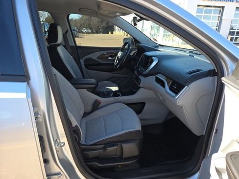 Used 2018 GMC Terrain SLE image 34