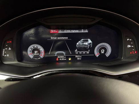 Used 2020 Audi Q8 Premium Plus AWD/4WD image 19