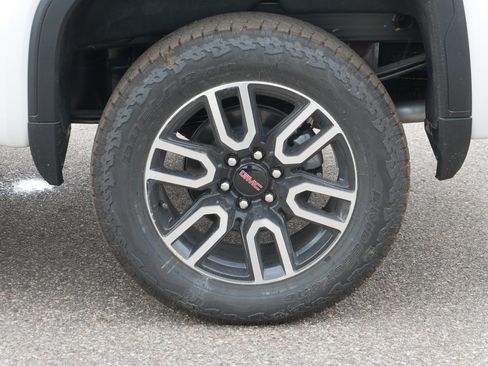 New 2026 GMC Sierra 1500 AT4 w/ Technology Package image 3