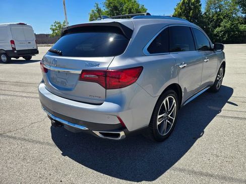 Used 2017 Acura MDX SH-AWD image 3