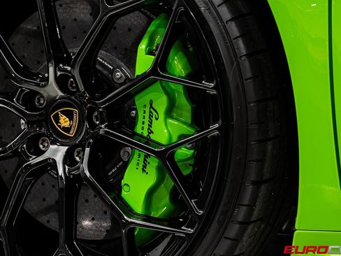 Used 2023 Lamborghini Huracan EVO image 21