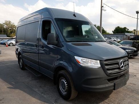 Used 2019 Mercedes-Benz Sprinter 144 image 17
