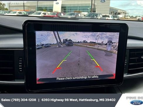 Used 2022 Ford Explorer XLT w/ Equipment Group 202A image 15