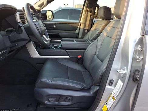 Used 2025 Toyota Tundra Limited AWD/4WD image 13