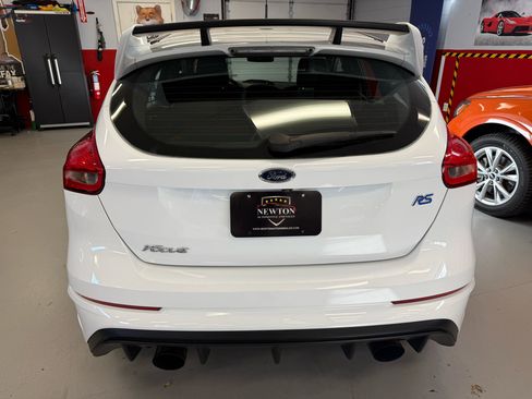 Used 2017 Ford Focus RS image 6