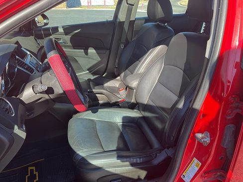 Used 2014 Chevrolet Cruze LTZ w/ RS Package image 9
