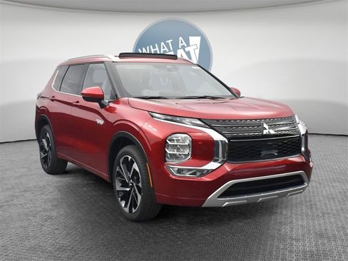 New 2025 Mitsubishi Outlander SEL image 1