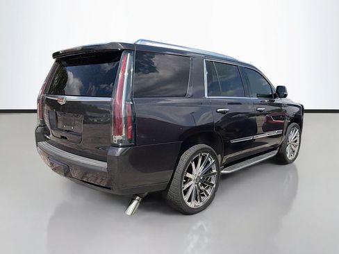 Used 2016 Cadillac Escalade Luxury AWD/4WD image 9