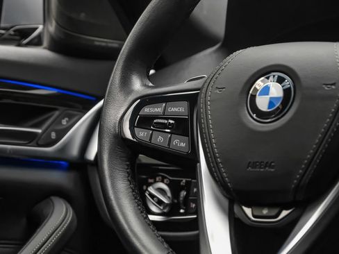 Used 2023 BMW 530i w/ Premium Package RWD image 21