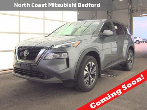 Used 2023 Nissan Rogue SV image 1