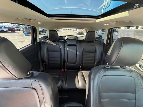 Used 2019 Ford Escape Titanium AWD/4WD image 12