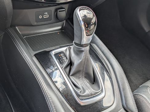 Used 2018 Nissan Rogue SL AWD/4WD image 24