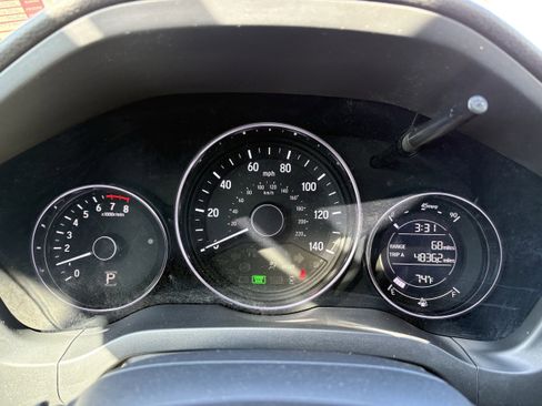 Used 2021 Honda HR-V LX image 14