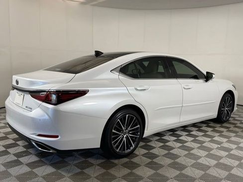 Used 2023 Lexus ES 350 w/ Premium Package image 3