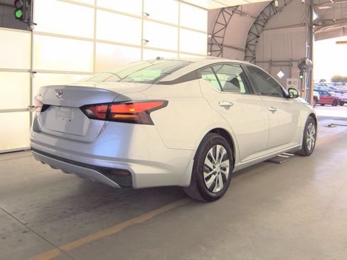 Used 2020 Nissan Altima 2.5 S w/ Driver Assist Package FWD image 2