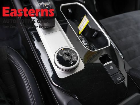 Used 2025 Mitsubishi Outlander SE AWD/4WD image 20