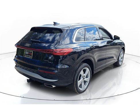 New 2025 Audi Q5 Premium Plus image 4