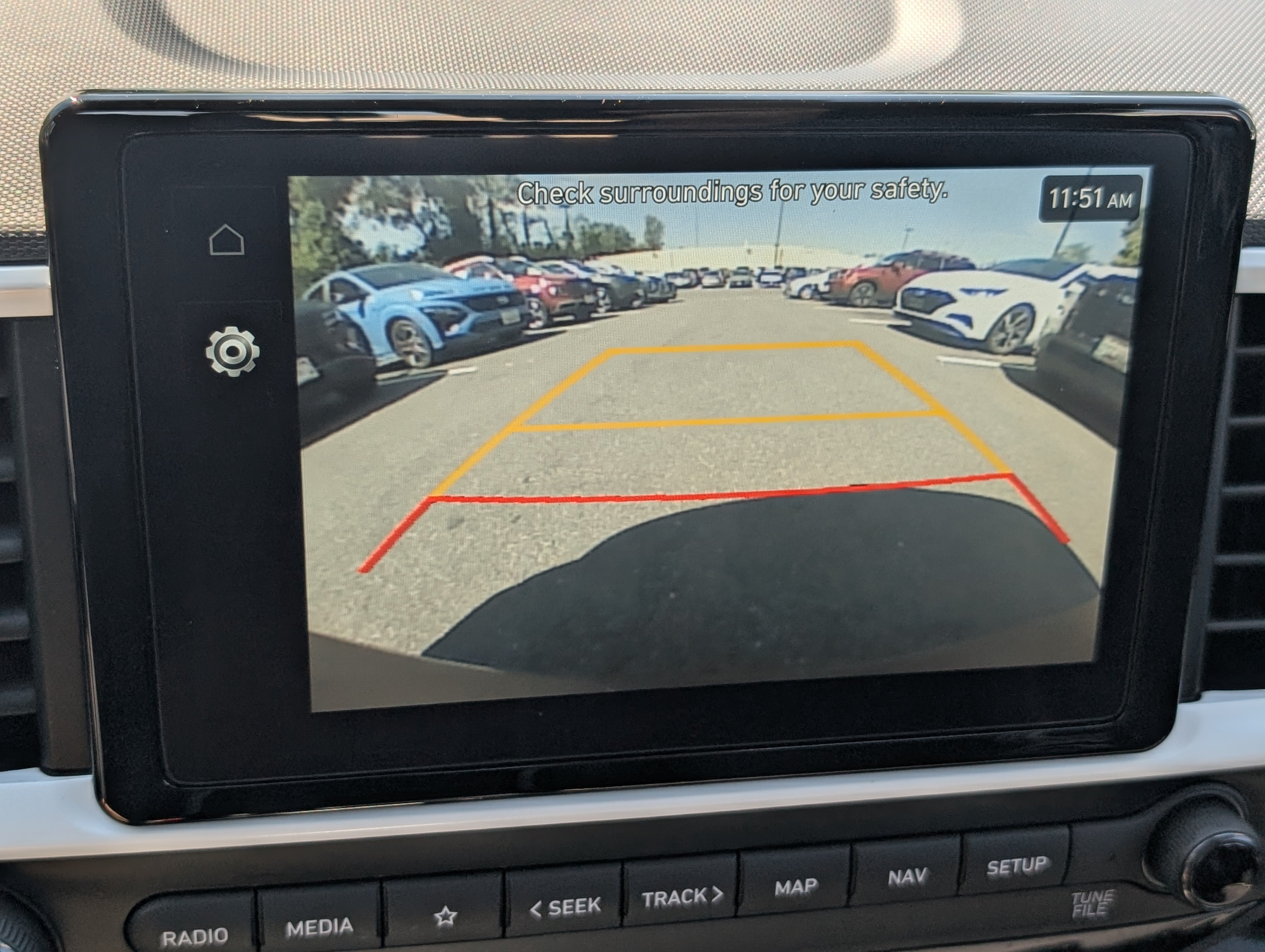 Used 2025 Hyundai Venue Limited FWD image 29