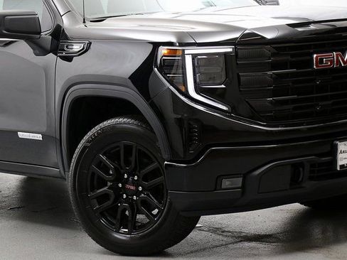 New 2026 GMC Sierra 1500 Elevation image 3