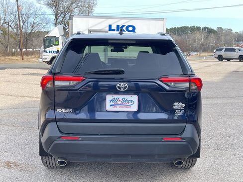 Used 2020 Toyota RAV4 XLE Premium image 7